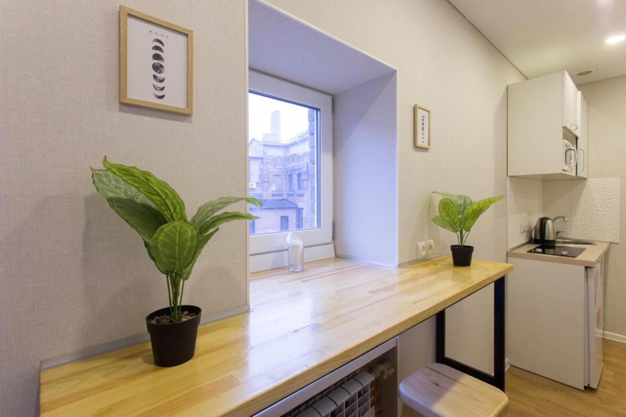 Studio Near Metro Yaroslava Mudroho, Universytet - Mykoly Khvylovoho Str 5-3 Harkiv Dış mekan fotoğraf