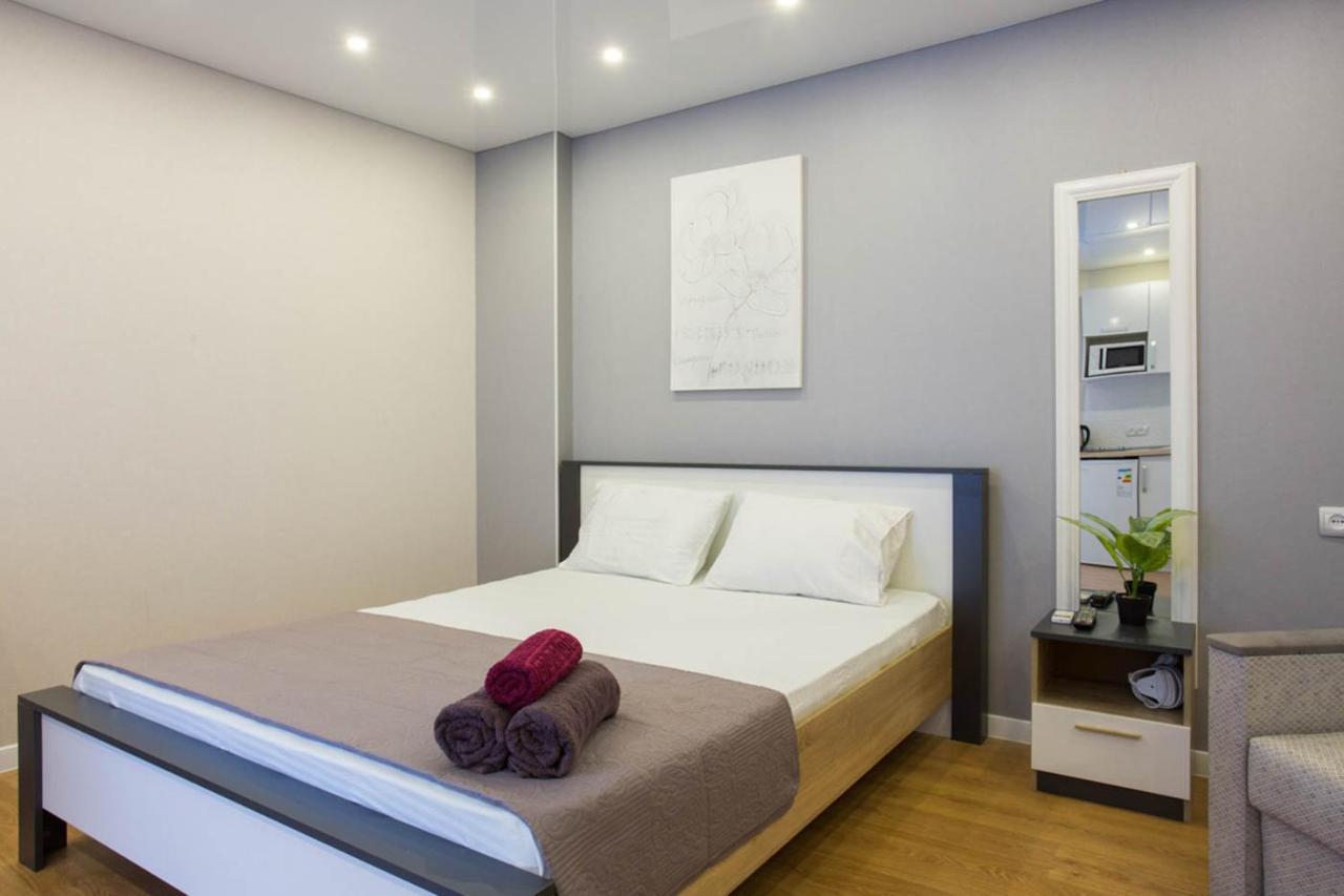 Studio Near Metro Yaroslava Mudroho, Universytet - Mykoly Khvylovoho Str 5-3 Harkiv Dış mekan fotoğraf